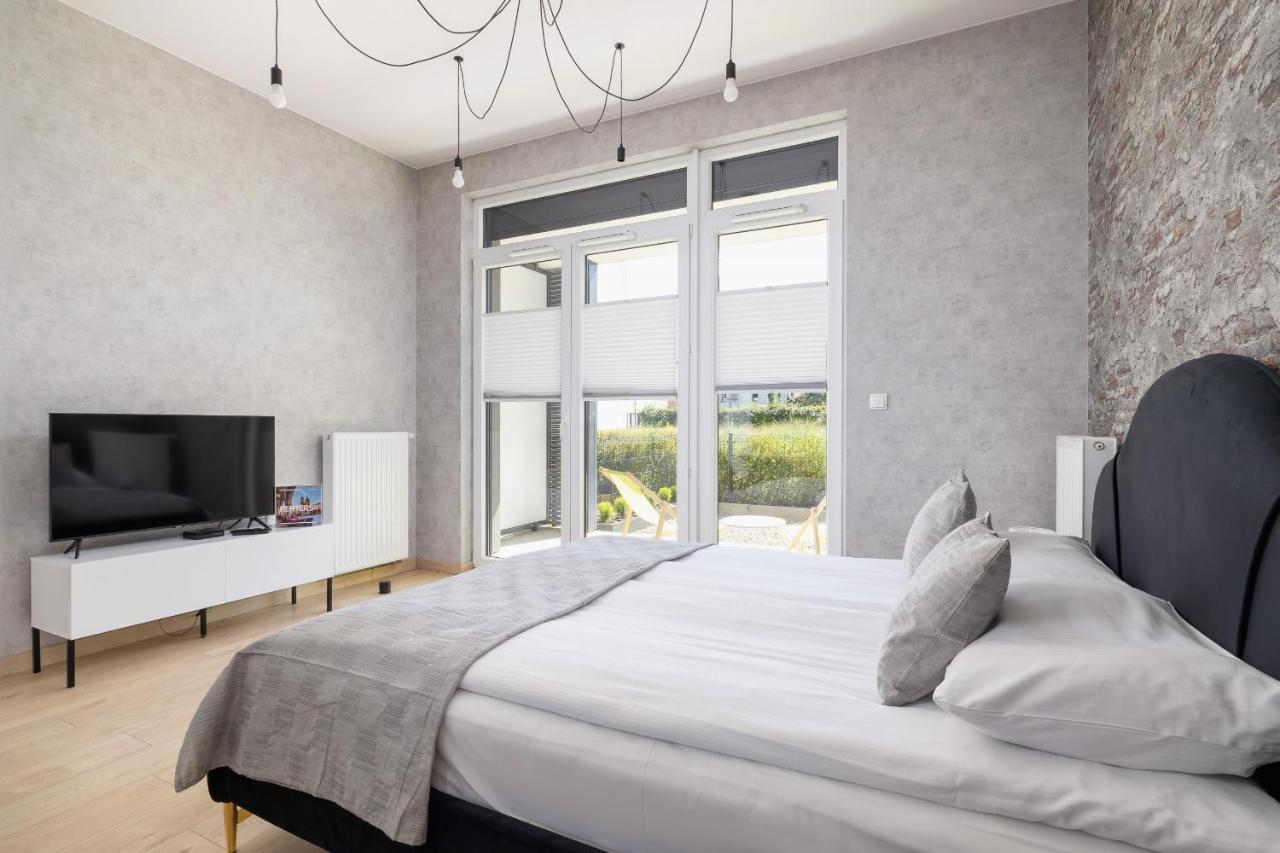 Apartment With Parking & Terrace Near Zalew Bagry By Renters Prestige *